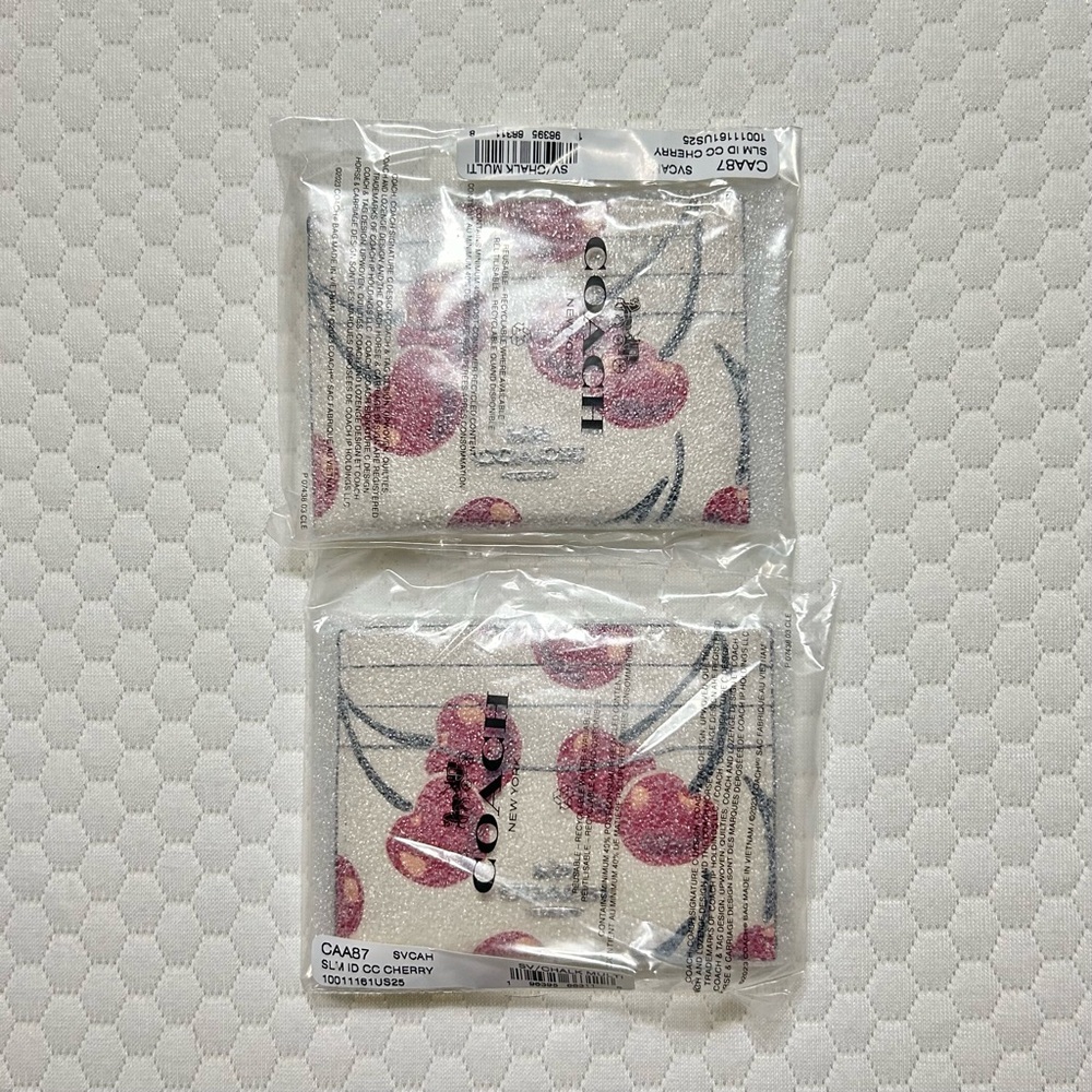 Coach Slim Id Card Case Cherry - Picture 4 of 4